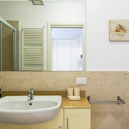 Apartman Piazza Volta - Bymyhomeincomo